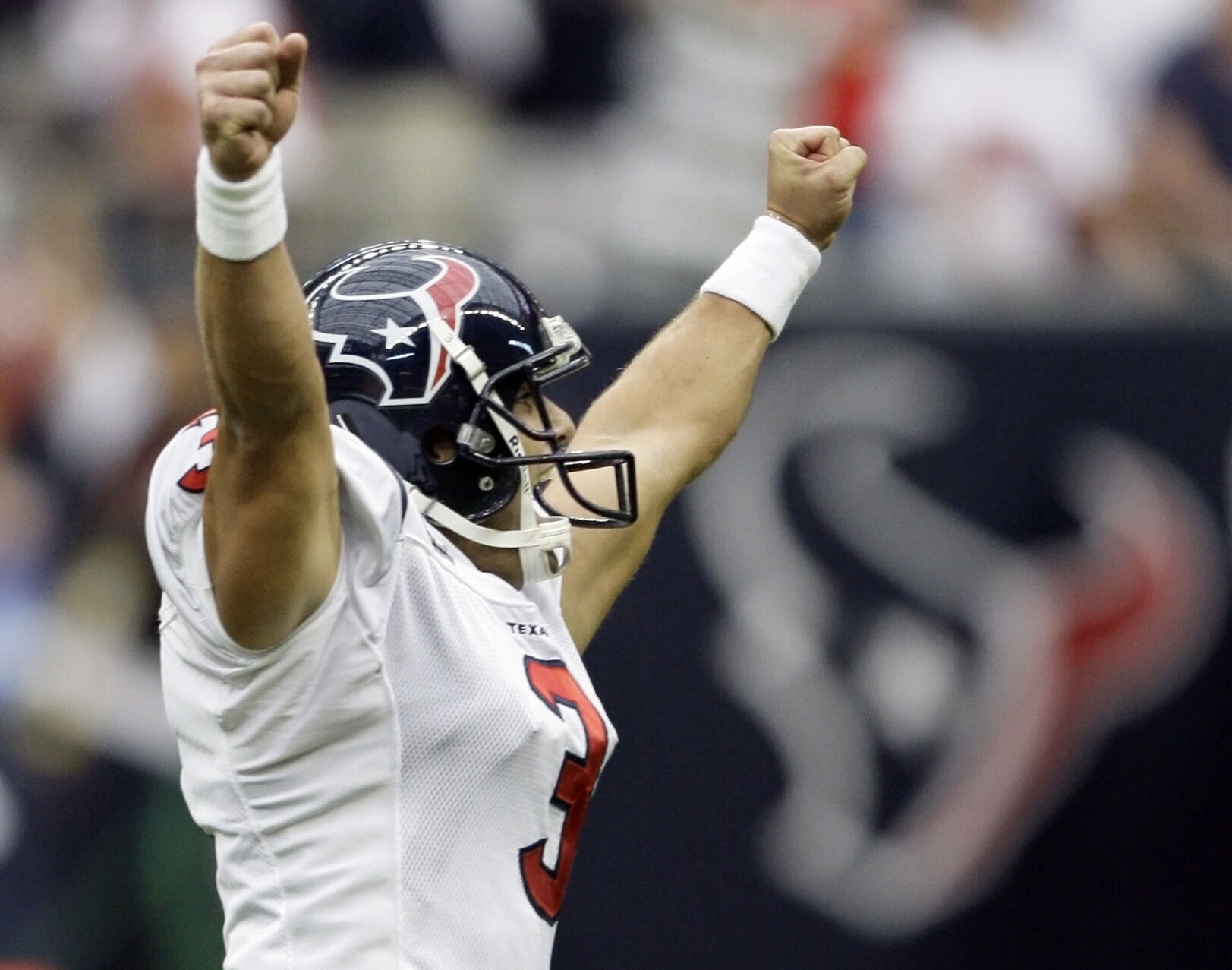 2007: Kris Brown becomes 3rd NFL kicker to hit 3 field goals from 50+ yards in a game